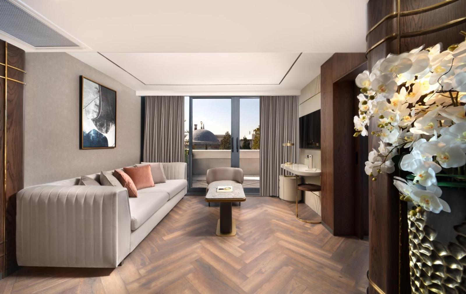 Bentley Hotel Old City-Special Class İstanbul Dış mekan fotoğraf The interior of a suite at The London West End